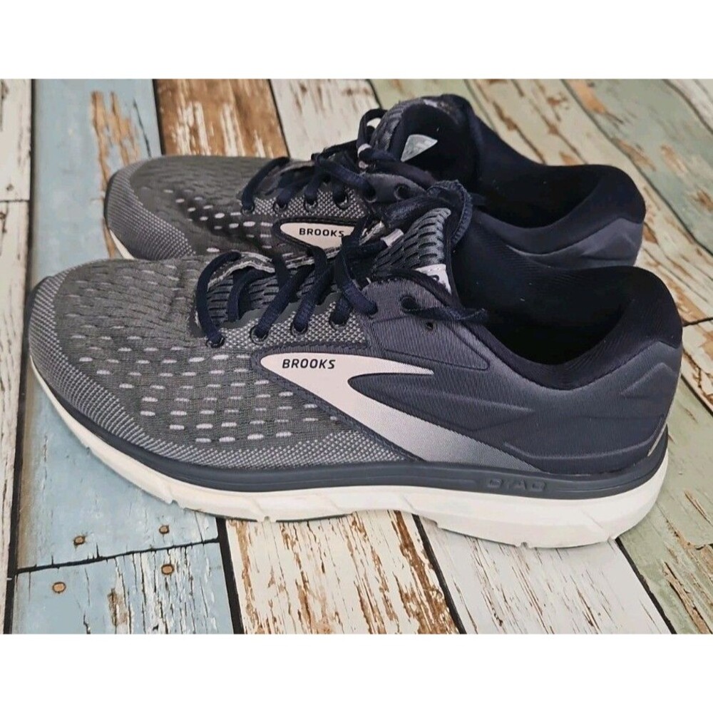 Brooks Womens Sneakers 8 D Wide DYAD Running Shoes Dark Gray Navy Blue